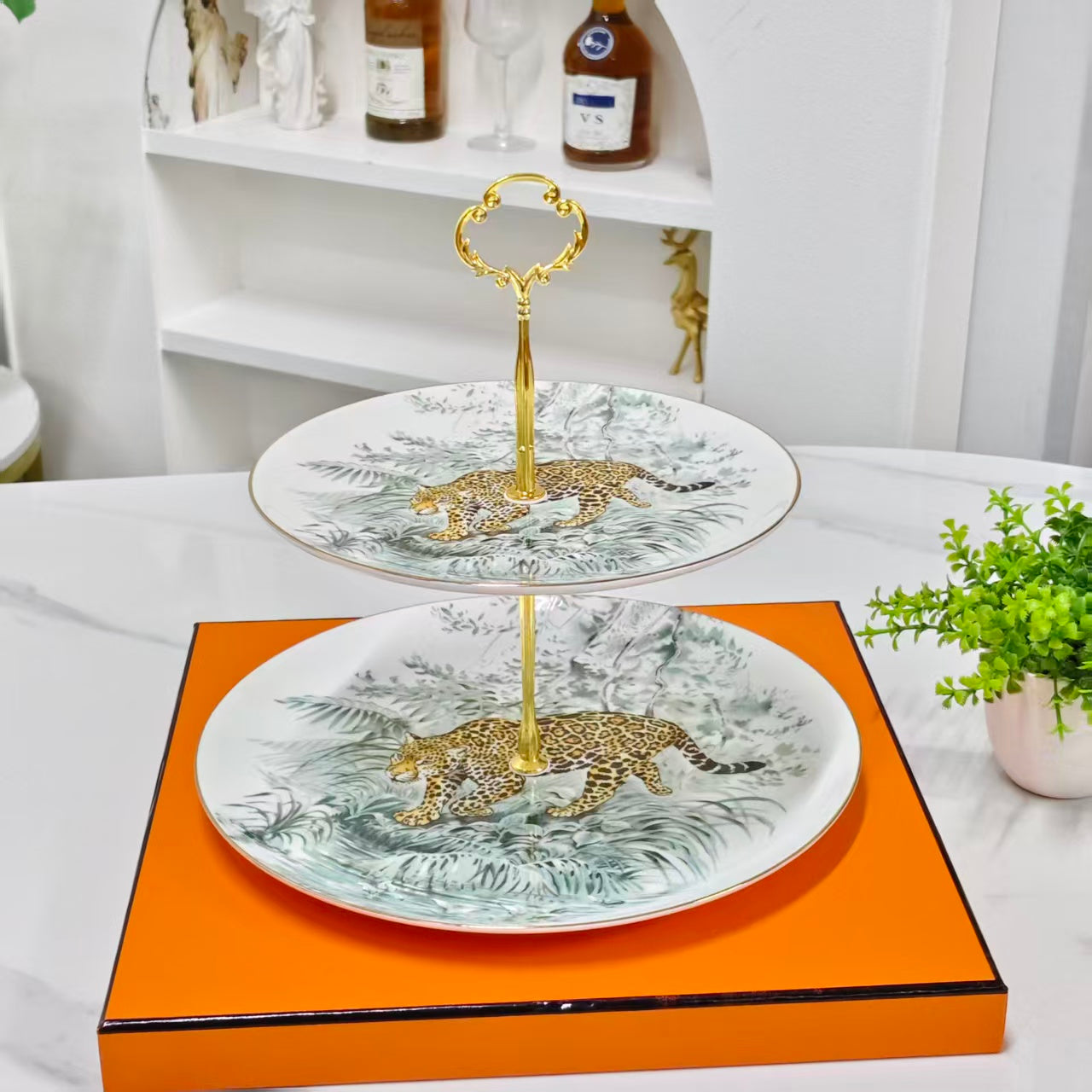 Plates – Leopard Series – Stacked Plates