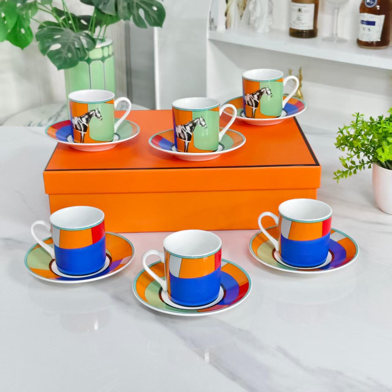 [Galloping Horse Design – Green] – [Set of 6 Cups &amp; Saucers]