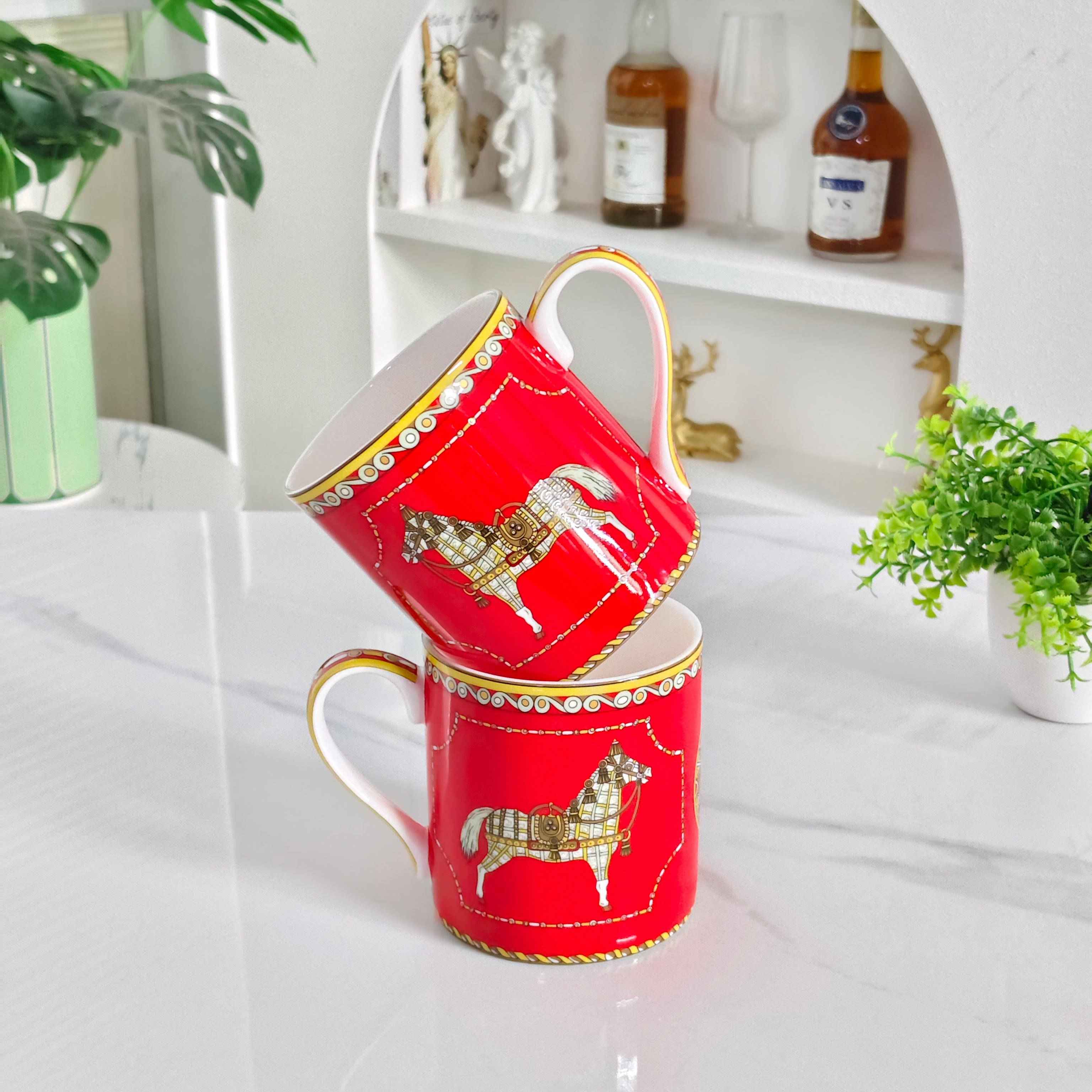 "Red-Bottom Horse" Double Mug Set – Leather Box