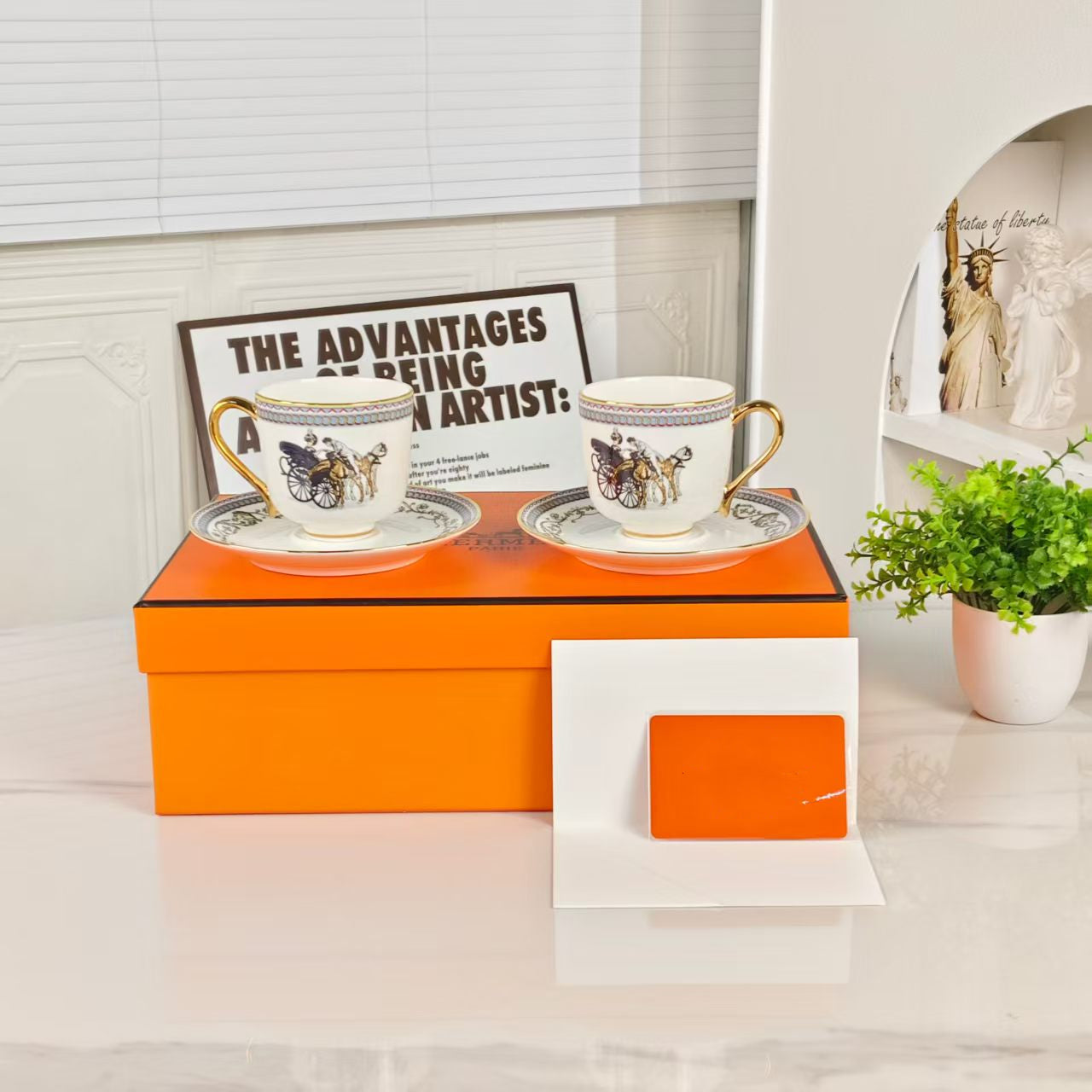Nuovo Arrivo: "Noble Lady" – Set Tazza e Piattino Doppi
