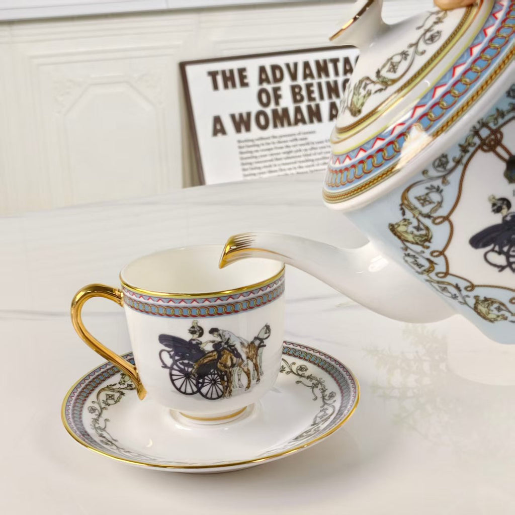 Nuovo Arrivo – "The Grande Dame" – Servizio da tè/caffè (1 teiera, 2 tazze e piattini)
