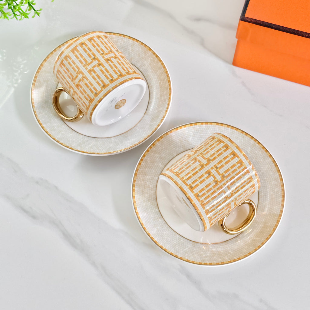 Cup and Saucer Set – Small Straight-Sided Vertical Ribbed Design