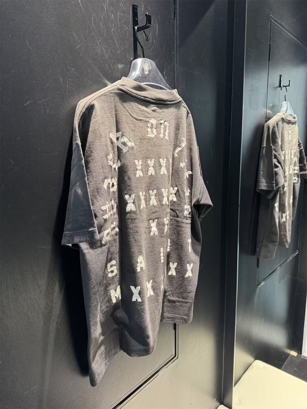 MSAINTM anime character. Tubular-knit T-shirt featuring a large-scale Conley-style print and a washed, distressed finish.