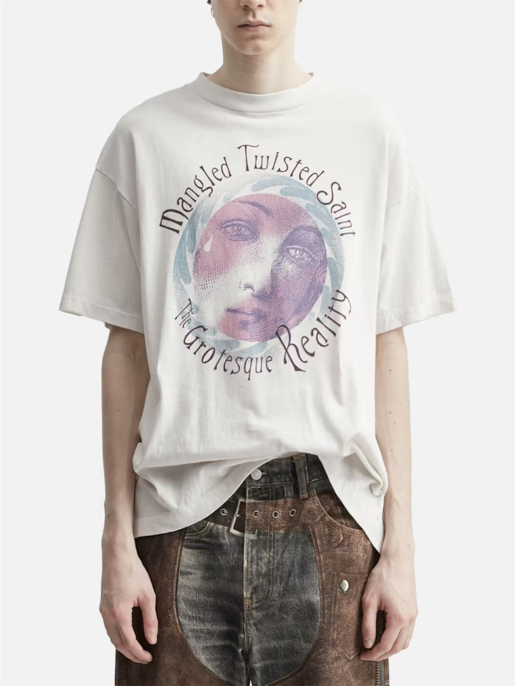 SAINT Mxxxxxx Light grey tubular T-shirt with a portrait print.