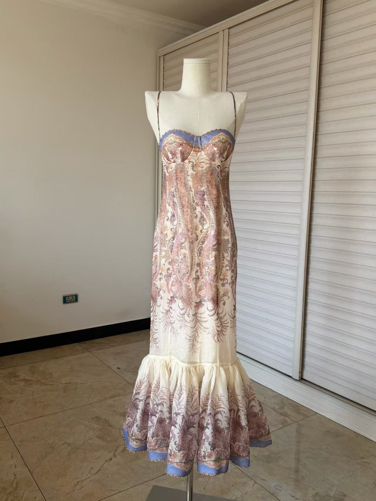Resort-Kollektion Kleider der australischen Designerin