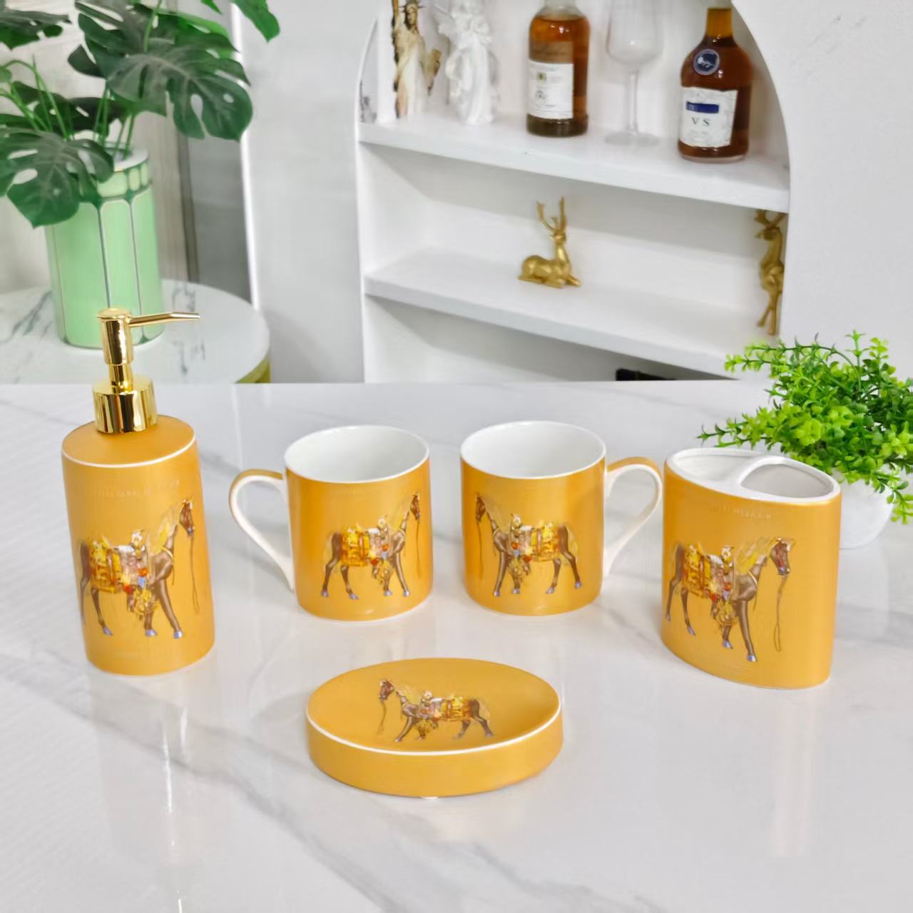 18K vergoldetes 5-teiliges Badezimmer-Set