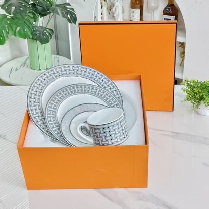 New Arrival – 4-Piece Cup &amp; Plate Set – "Grey Horse-Drawn Carriage" Design