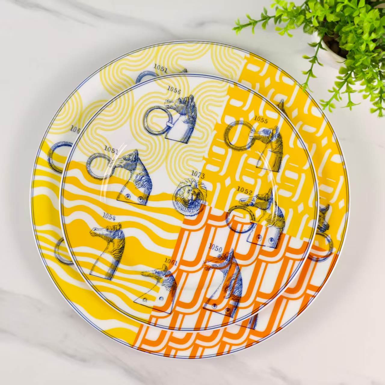 Neu eingetroffen: [Pferde-Design mit gelbem Hintergrund und Nummer] – [4-teiliges Tassen- und Untertassen-Set]