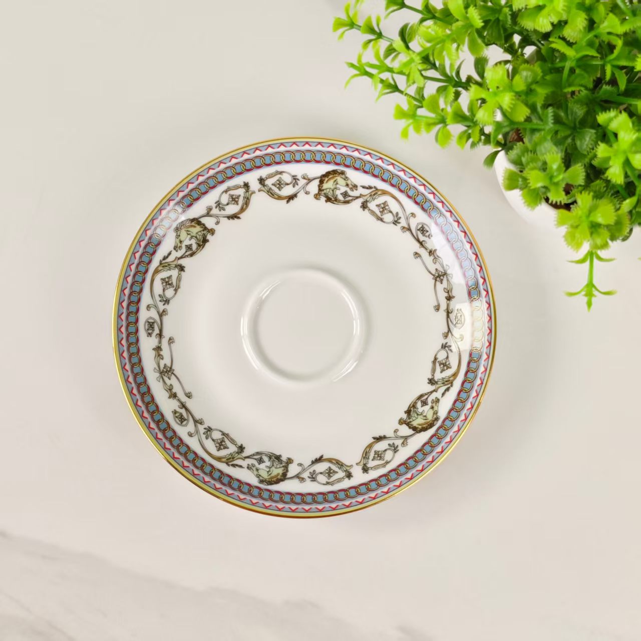 Nuovo Arrivo – "Noble Lady" – Set Tazza e Piattino (Coppia)