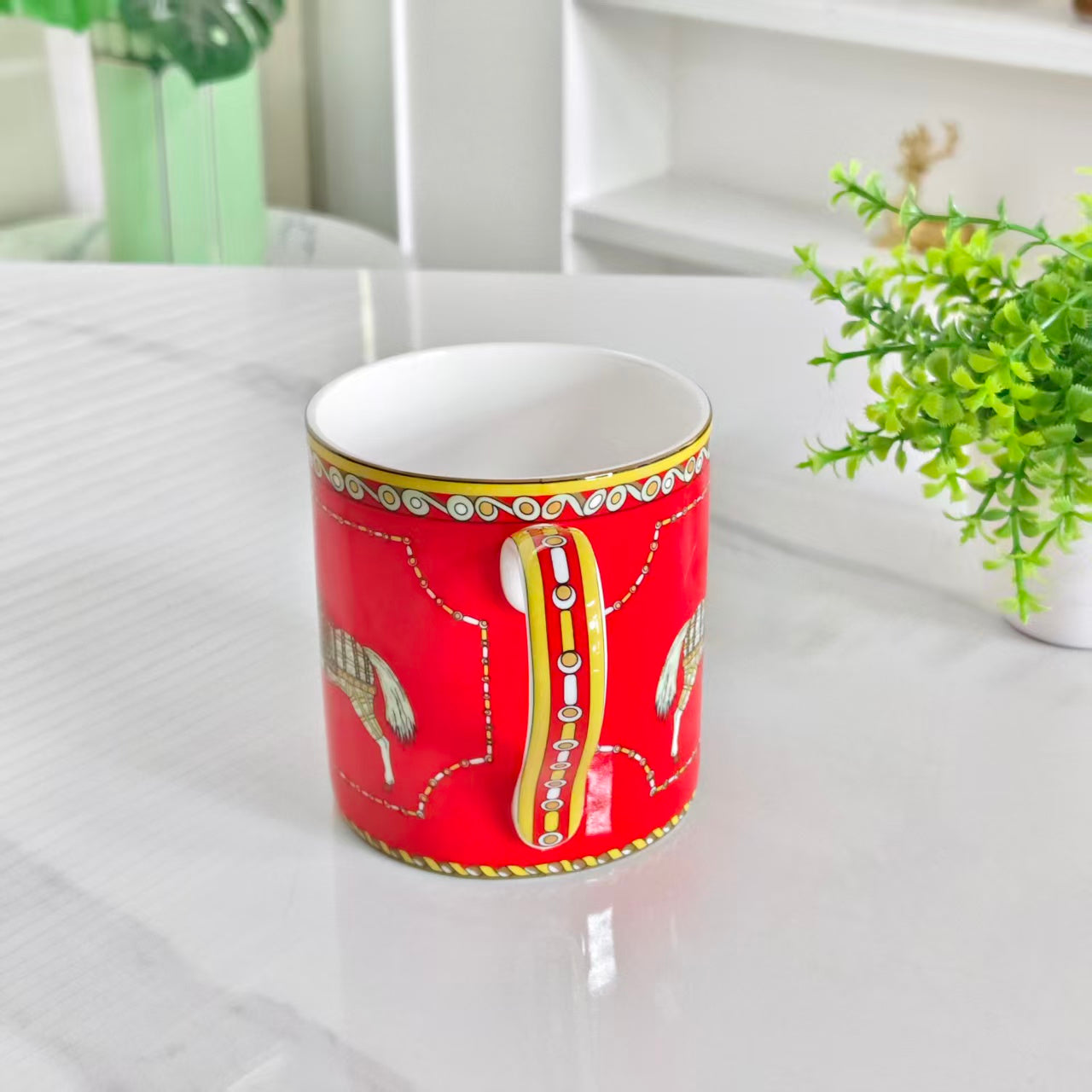 Tazza con design "Cavallo dal fondo rosso" (include confezione regalo in pelle)