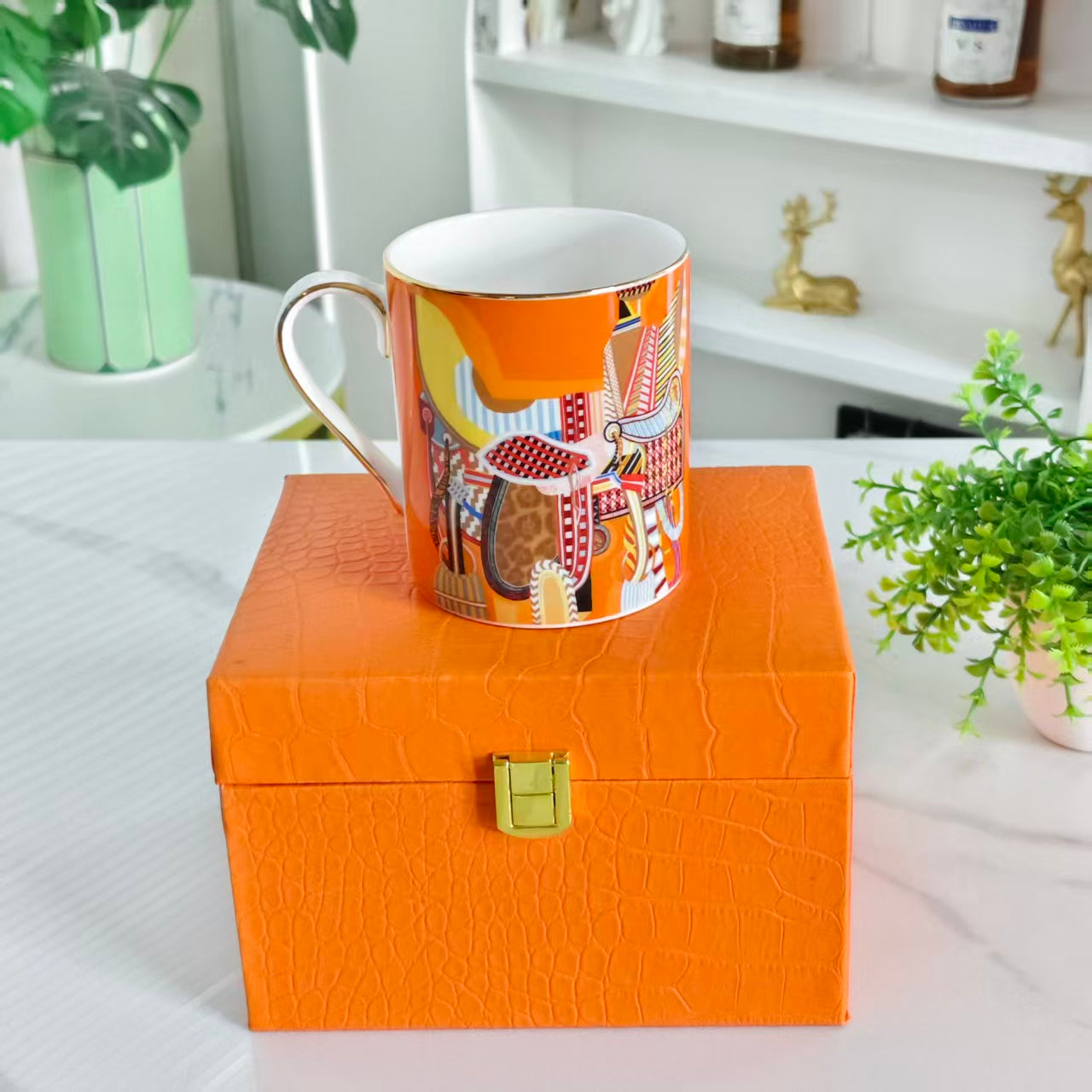 Tazza – Tazza a tema Sella Arancione con Scatola in Pelle