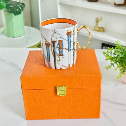 Tasse und Lederbox-Geschenkset "Weißes Zepter"