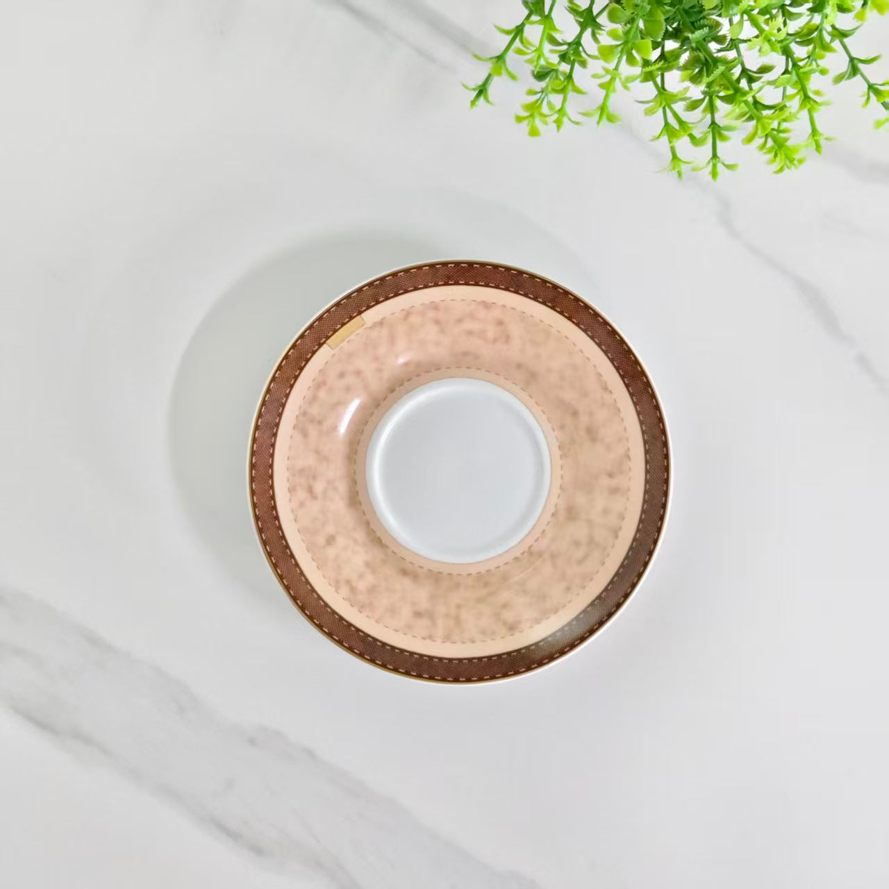Neu eingetroffen: [Sockel gelbes Pferd] – 15-teiliges Kaffeeservice