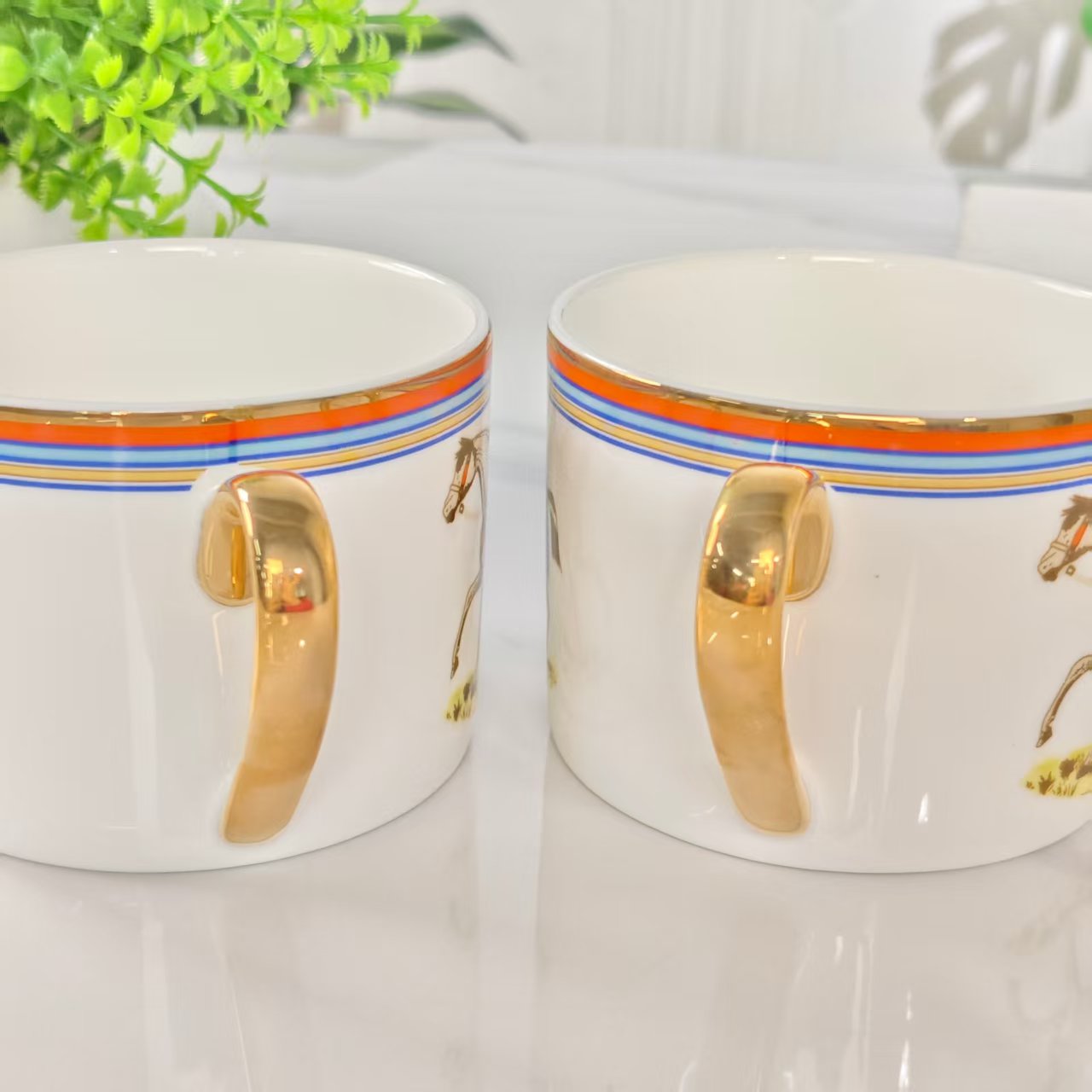 Neu eingetroffen: [Sockel gelbes Pferd] – 15-teiliges Kaffeeservice