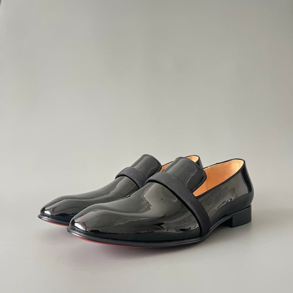 CL 【Red Sole】Cowhide Leather Loafers – Round-Toe, Slip-On, Comfortable & Sophisticated