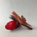 CL 【Suola Rossa】Mocassini in pelle di vitello intrecciata e testurizzata – Punta tonda, modello slip-on – Uomo – Marrone.