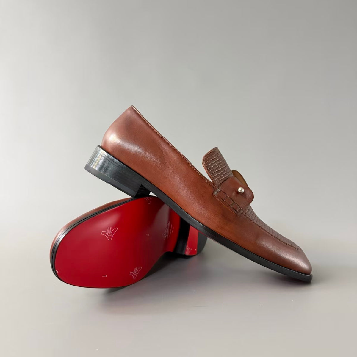 CL 【Red Sole】Textured & Woven Calfskin Loafers – Round-toe, slip-on – Men's – Brown.