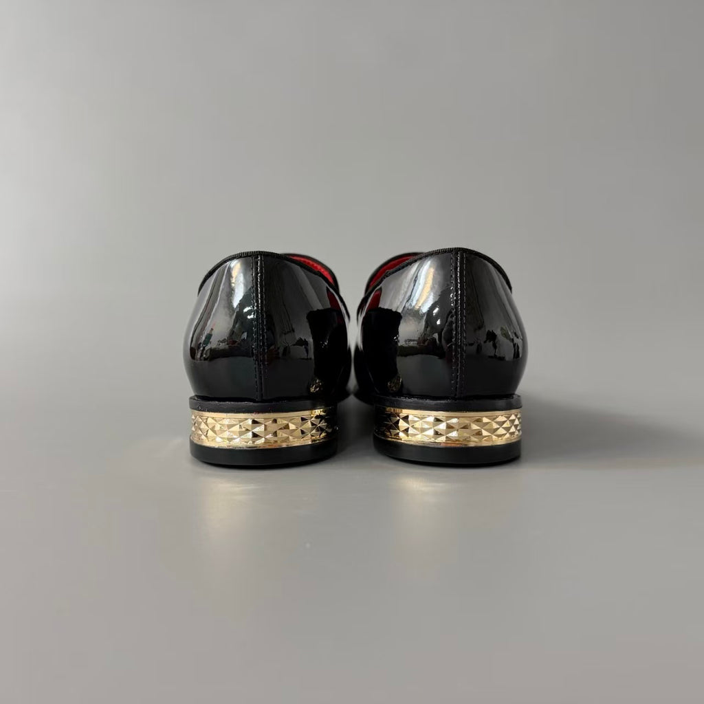 CL 【Red Sole】Men's Black Leather Loafers – Round-Toe, Slip-On, Comfortable & Sophisticated.