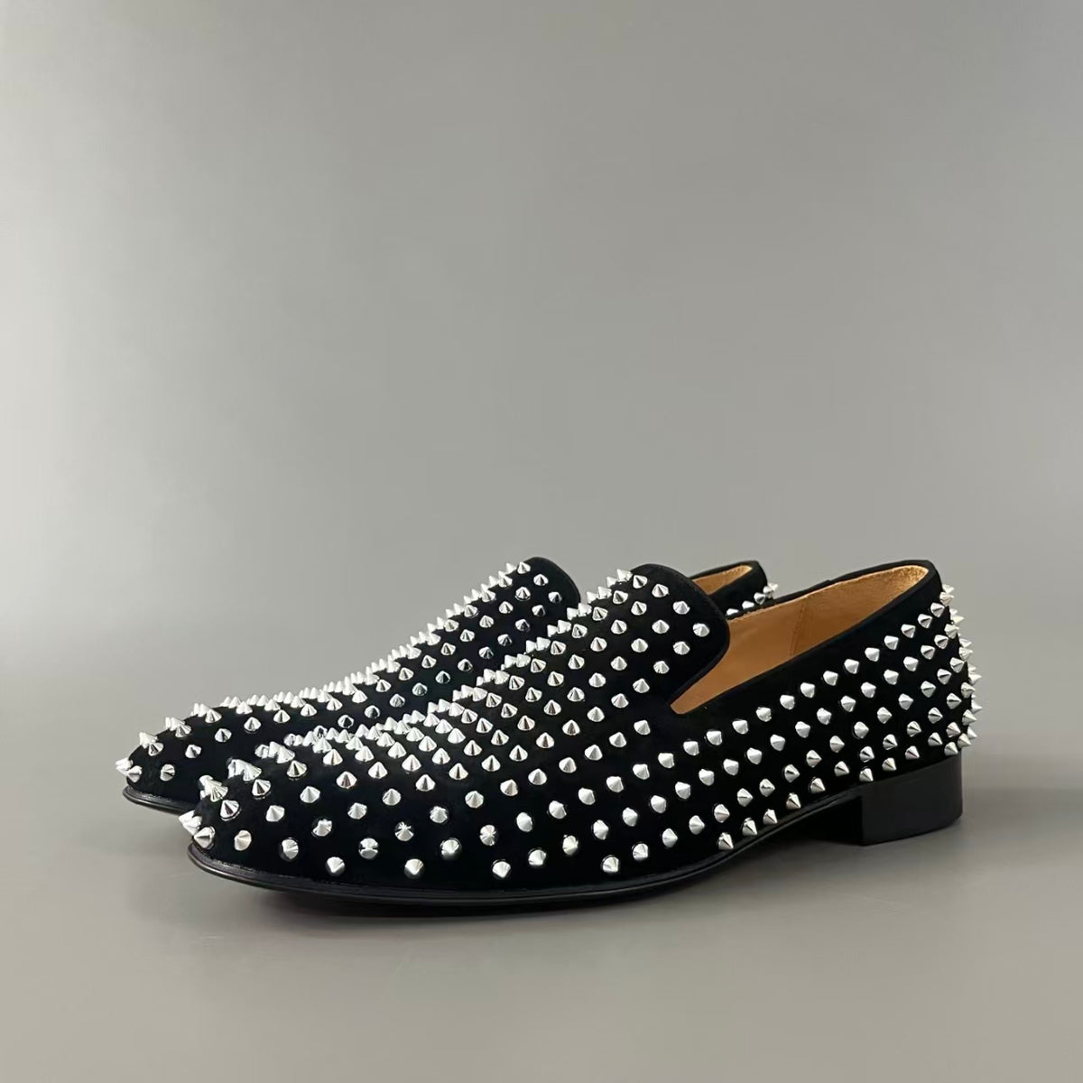 CL 【Red Sole】Stylish Men's Casual Black Studded Slip-ons.