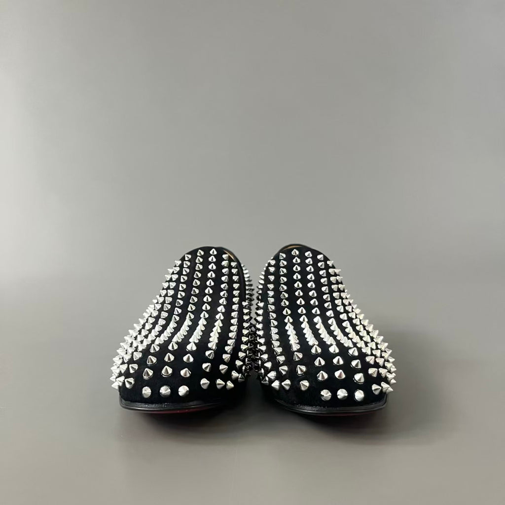 CL 【Red Sole】Eleganti slip-on casual da uomo con borchie, nere.