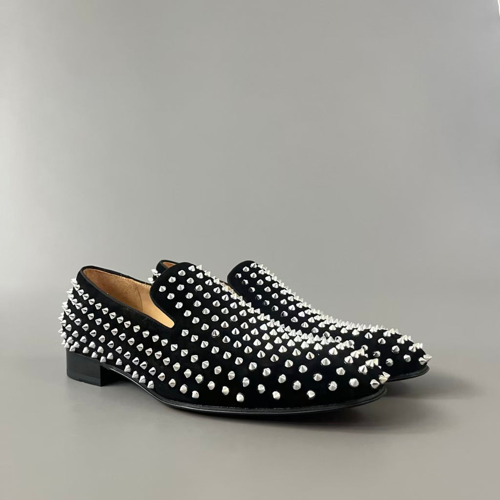 CL 【Red Sole】Eleganti slip-on casual da uomo con borchie, nere.