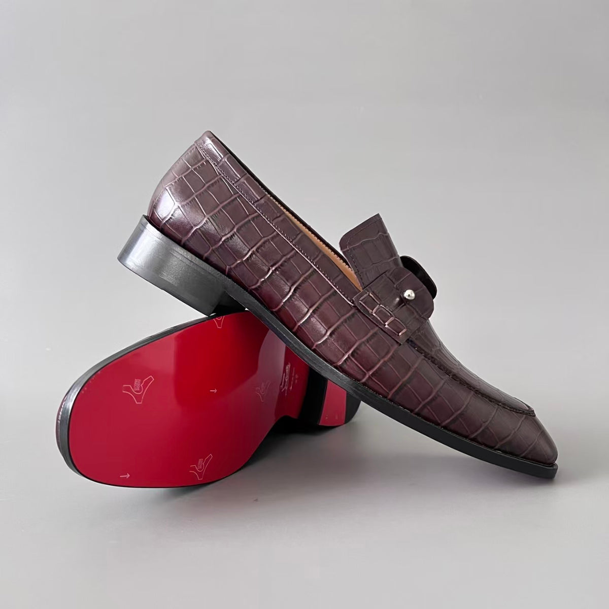 CL 【Red Sole】Men's Loafers – Dark Brown. Round-toe, slip-on style offering comfort and sophistication.