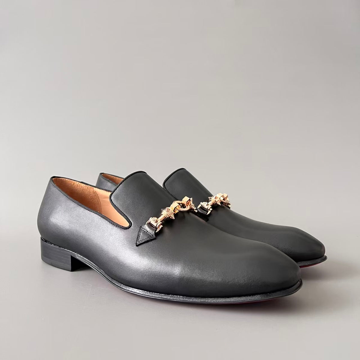CL 【Red Sole】Men's Black Leather Loafers – Round-Toe, Slip-On, Comfortable & Sophisticated