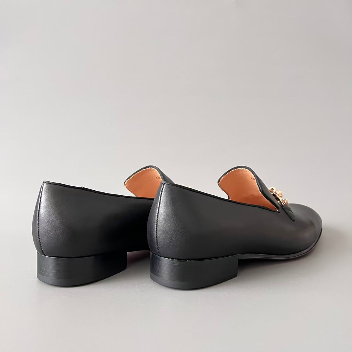 CL 【Red Sole】Men's Black Leather Loafers – Round-Toe, Slip-On, Comfortable & Sophisticated
