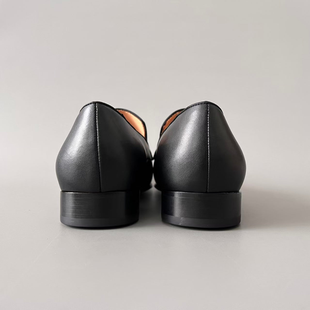 CL 【Red Sole】Men's Black Leather Loafers – Round-Toe, Slip-On, Comfortable & Sophisticated