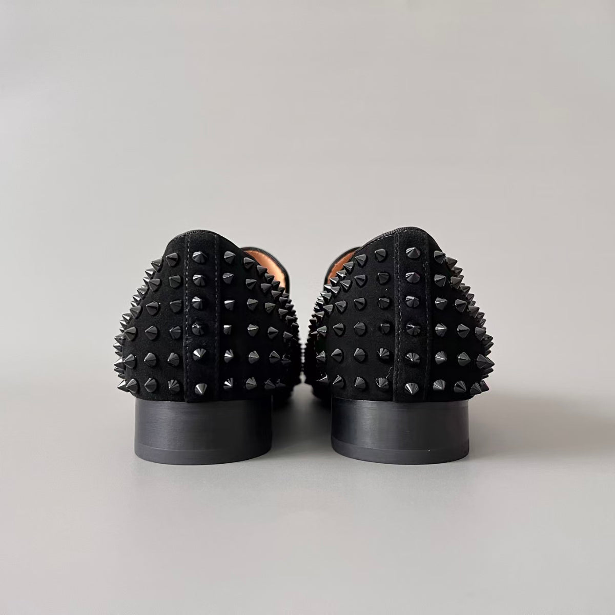 CL 【Red Sole】Stylish men's black slip-on casual shoes with studs.