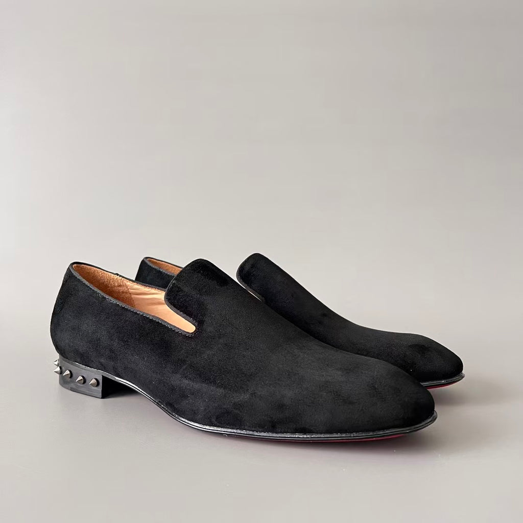 CL 【Red Sole】Greggo men's stylish casual leather shoes in black nubuck with tungsten-colored studs.