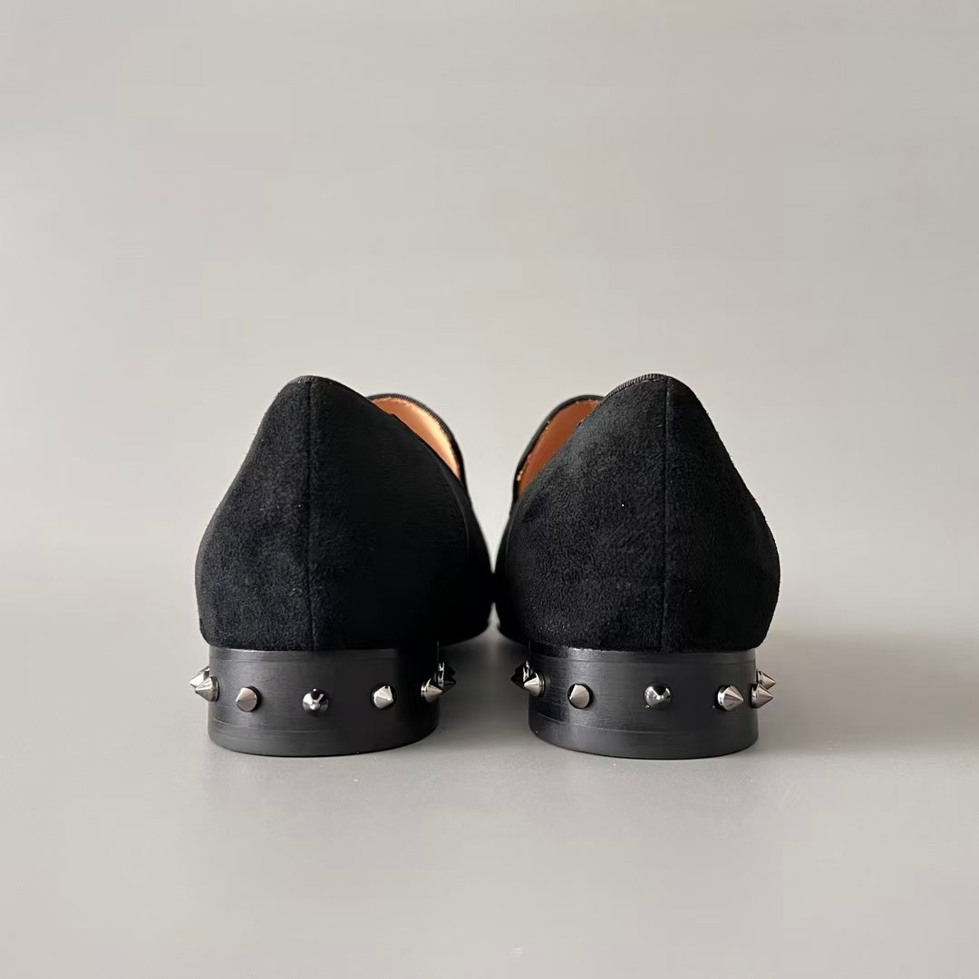 CL 【Red Sole】Greggo men's stylish casual leather shoes in black nubuck with tungsten-colored studs.
