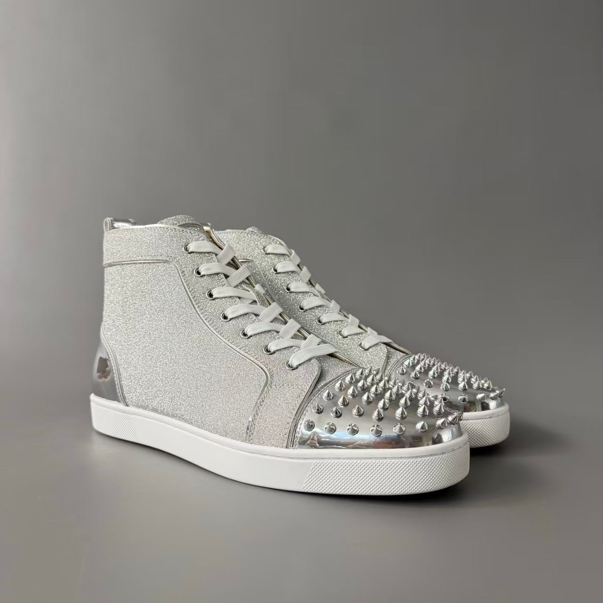 CL 【Red Sole】Lou Spikes high-top sneakers with all-over silver studs