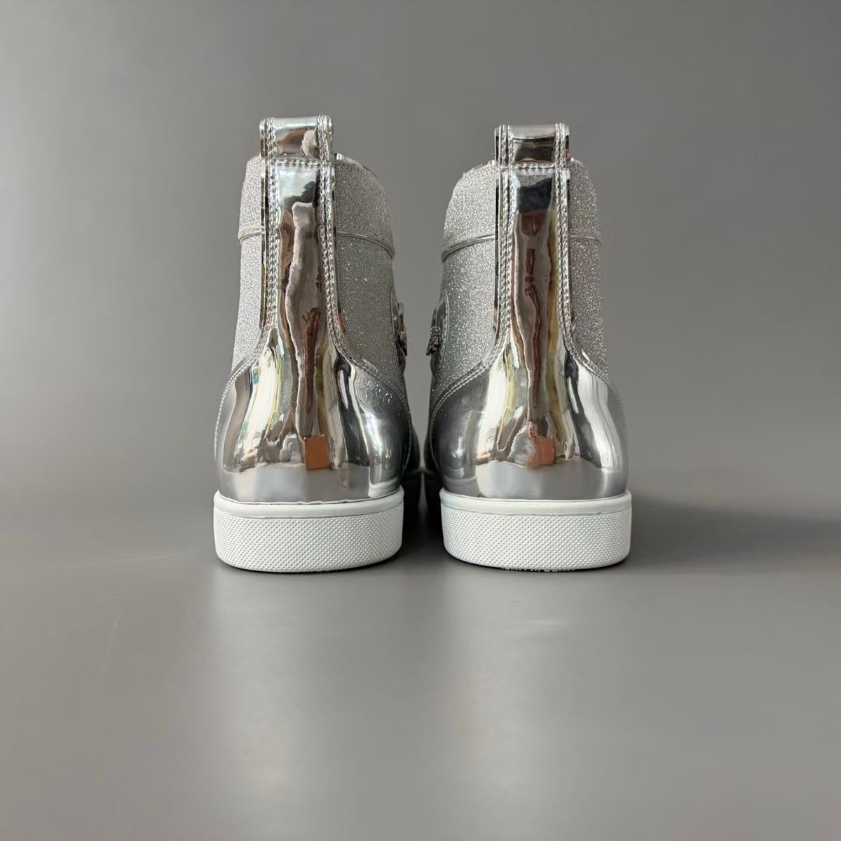 CL 【Red Sole】Lou Spikes high-top sneakers with all-over silver studs