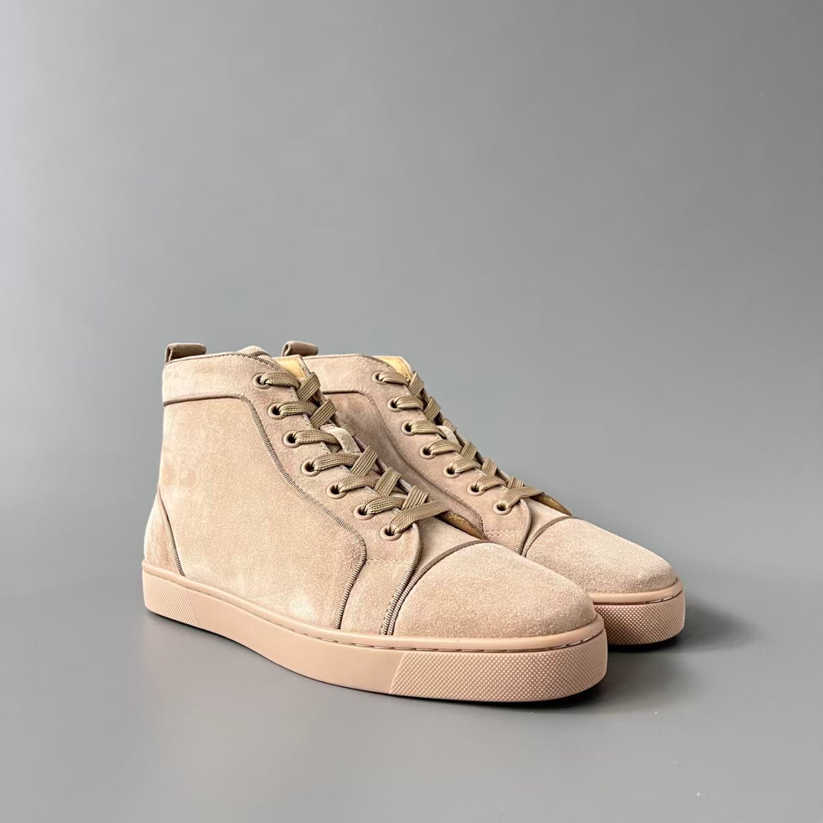 CL 【Red Sole】Lou Spikes high-top sneakers in khaki.