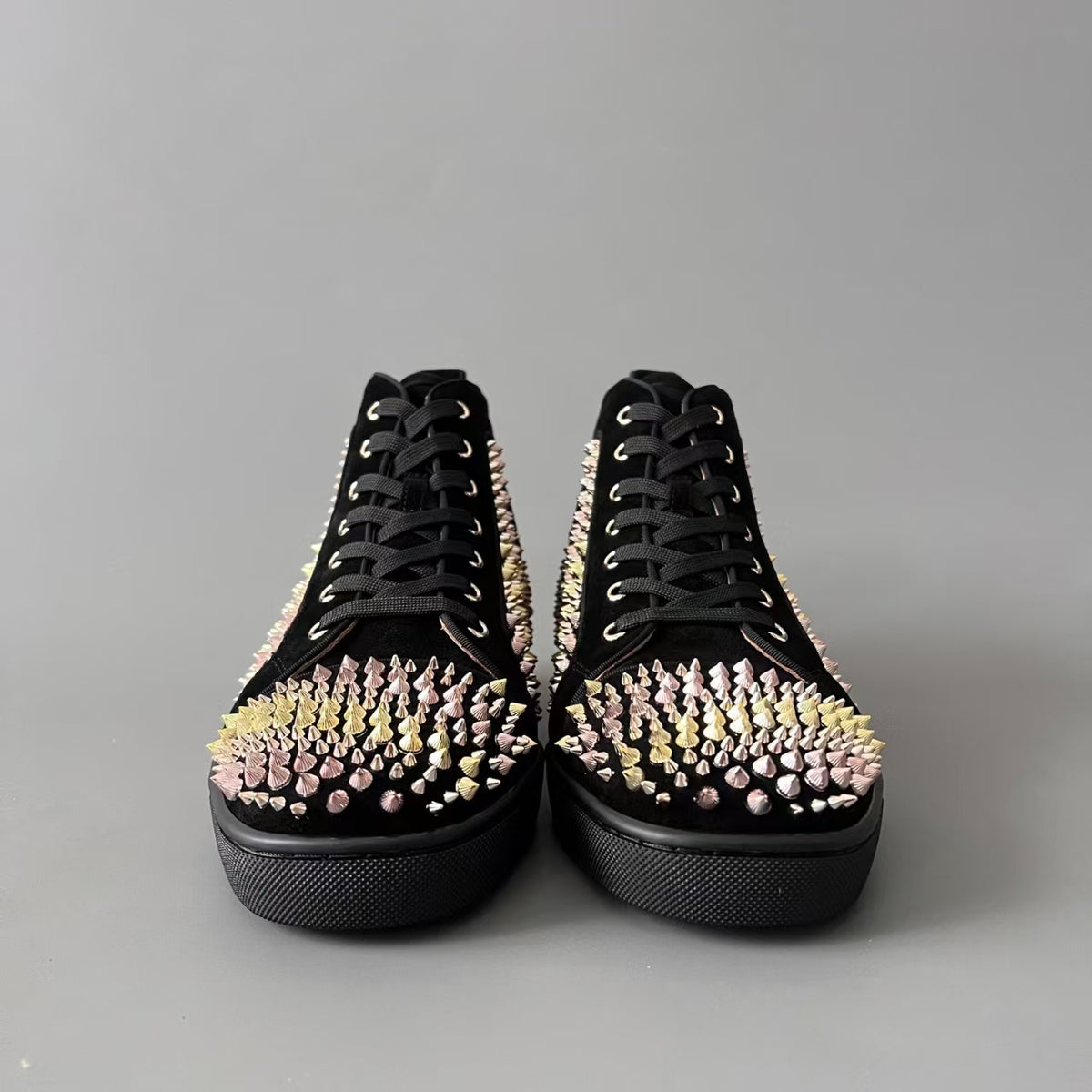 CL 【Red Sole】Lou Spikes high-top sneakers with all-over studs.