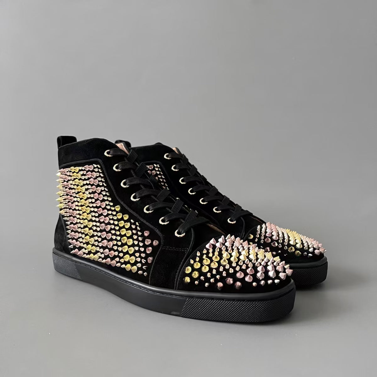 CL 【Red Sole】Lou Spikes high-top sneakers with all-over studs.