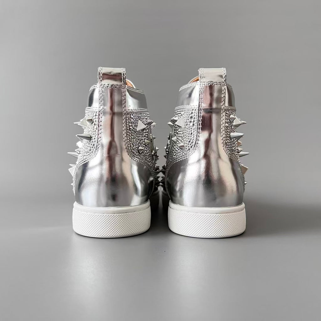 CL 【Red Sole】Lou Spikes high-top sneakers with silver diamond-shaped studs.