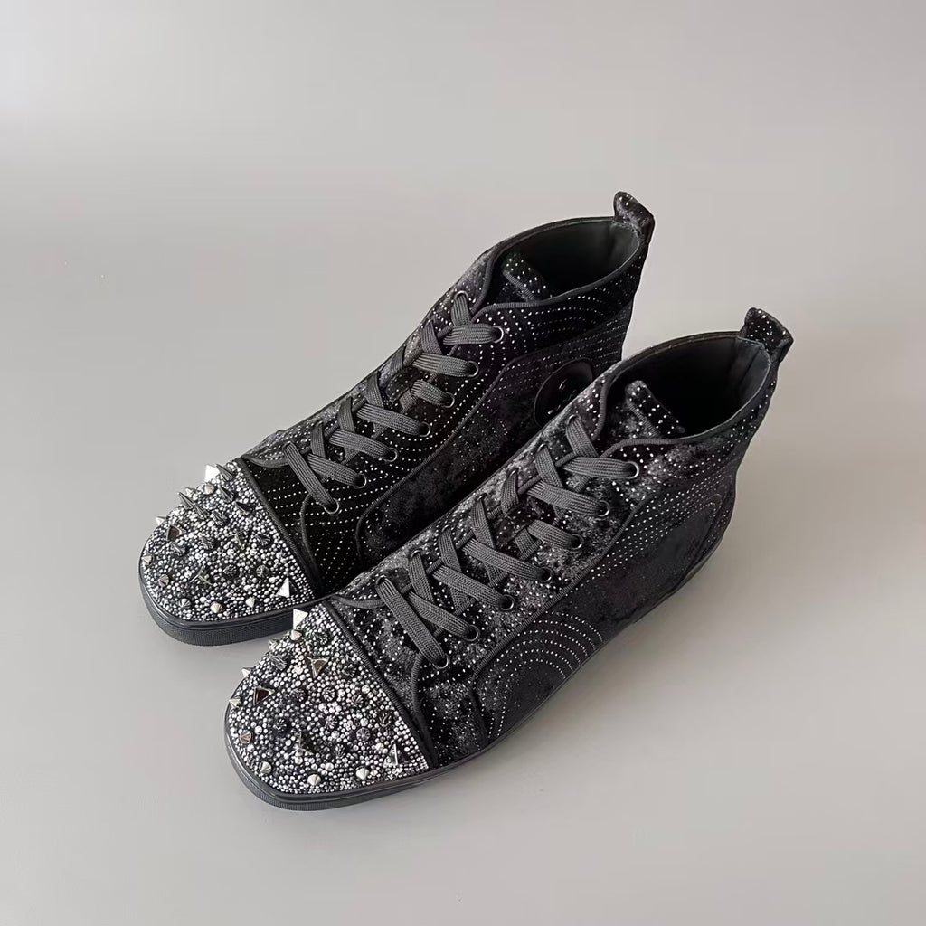 CL 【Red Sole】Lou Spikes high-top sneakers in black velvet.