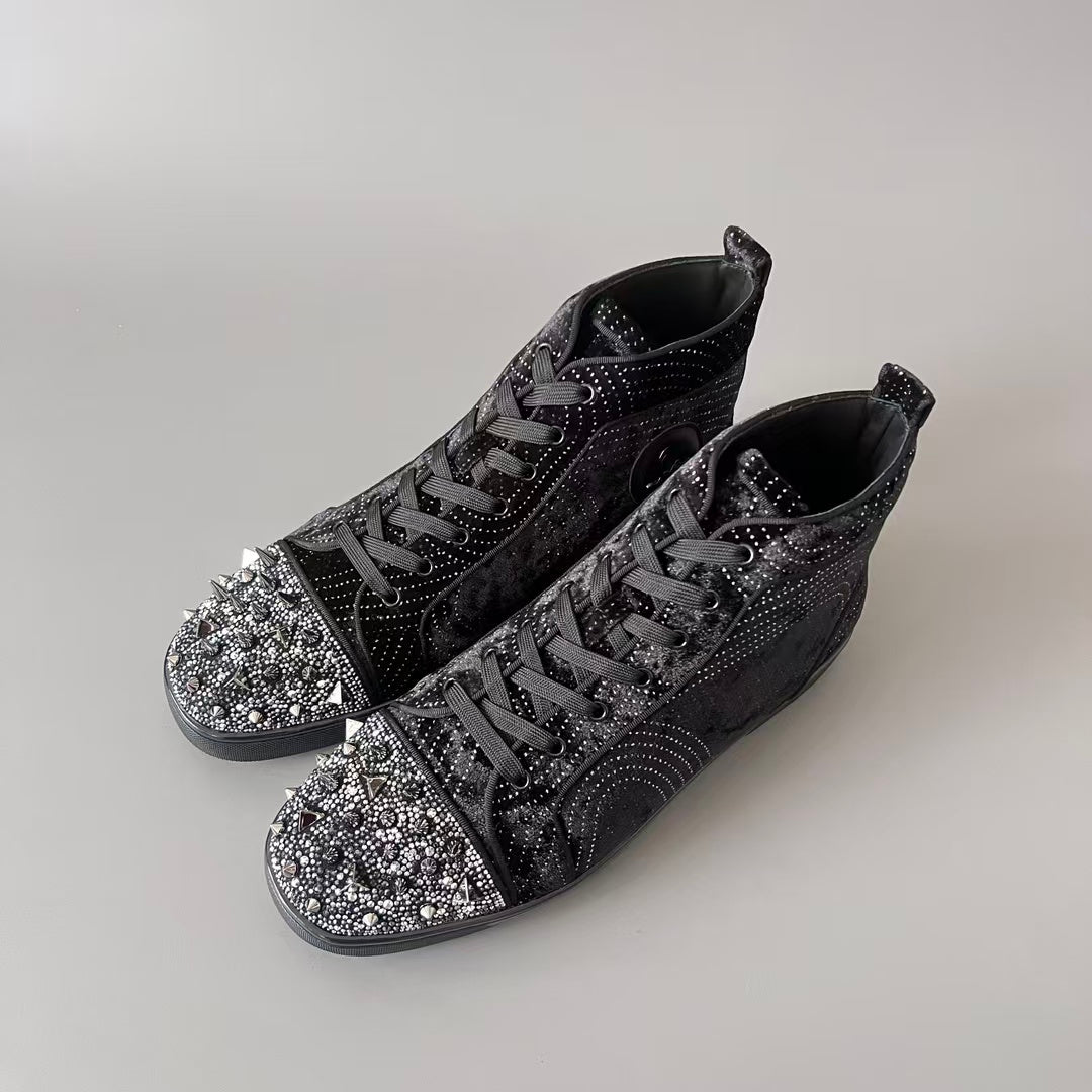 CL 【Red Sole】Lou Spikes high-top sneakers in black velvet.