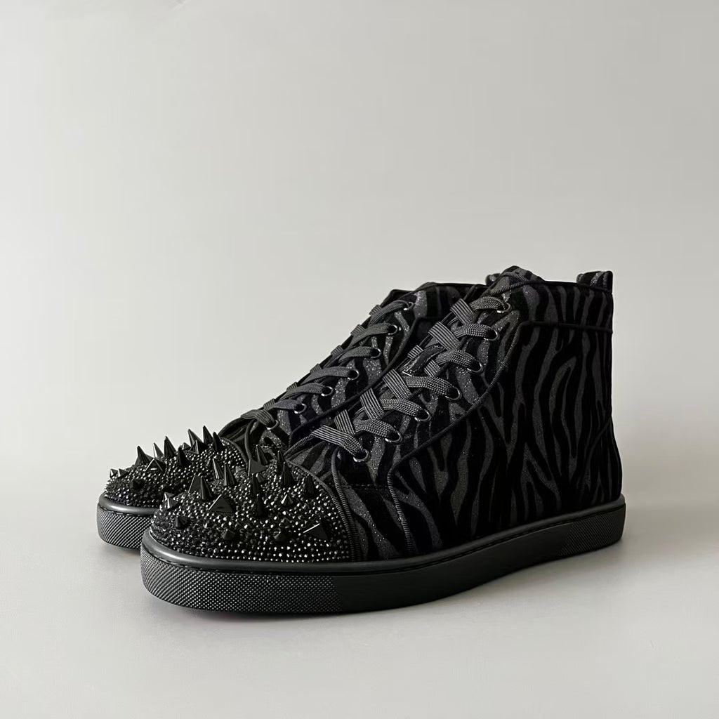 CL 【Red Sole】Lou Spikes high-top sneakers in black with leopard print and studs.