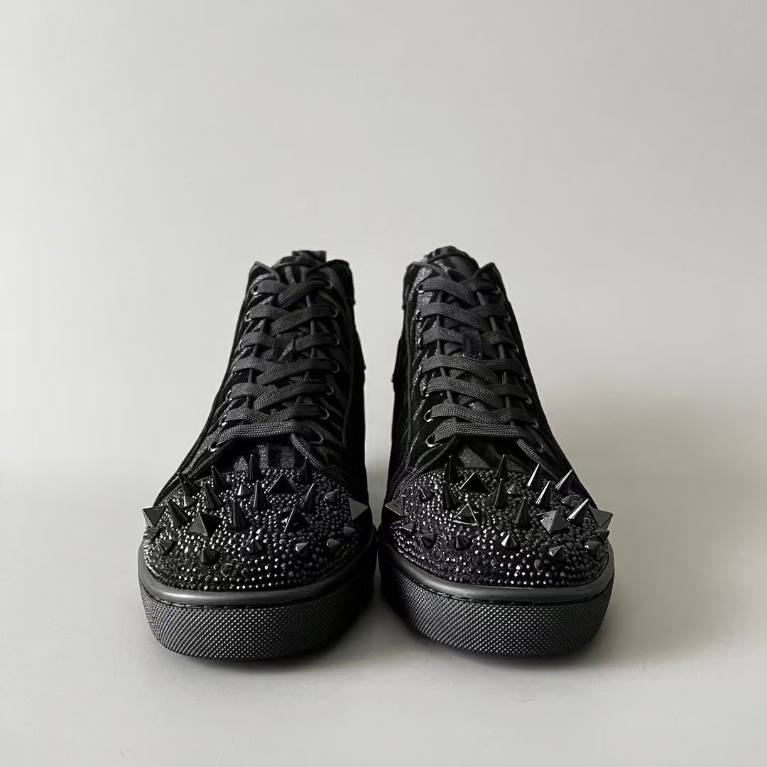 CL 【Red Sole】Lou Spikes high-top sneakers in black with leopard print and studs.
