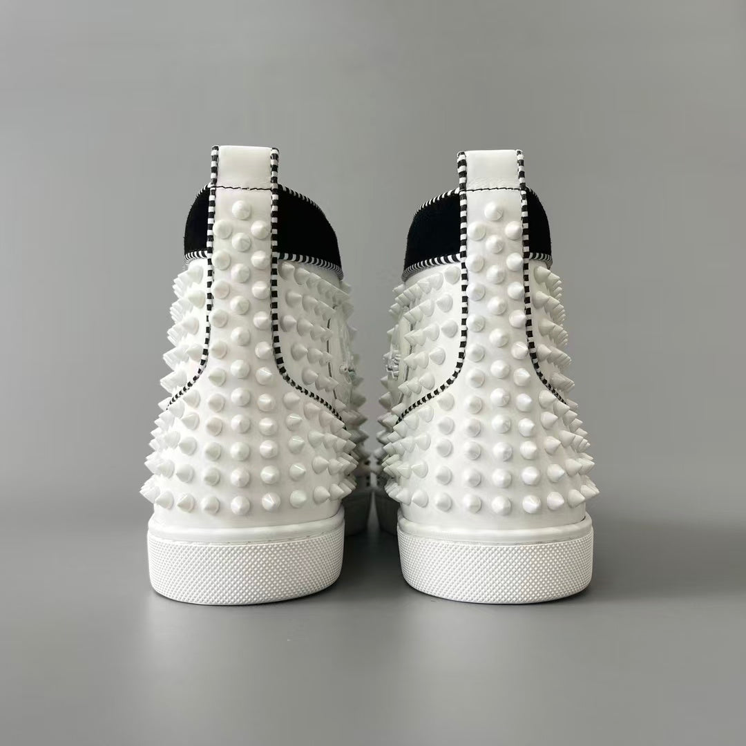 CL 【Red Sole】Lou Spikes High-Top Sneakers – Black Toe with All-Over Studs