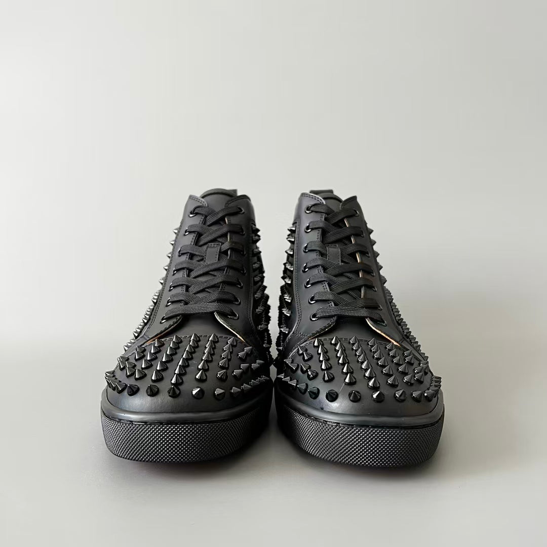 CL 【Red Sole】Lou Spikes high-top sneakers in black leather with studs.